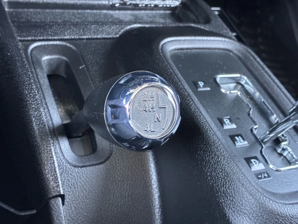 Used 2015 Silver Jeep Unlimited Sport image 26