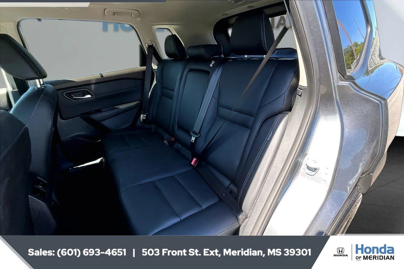 Used 2023 Gun Metallic Nissan SL image 19