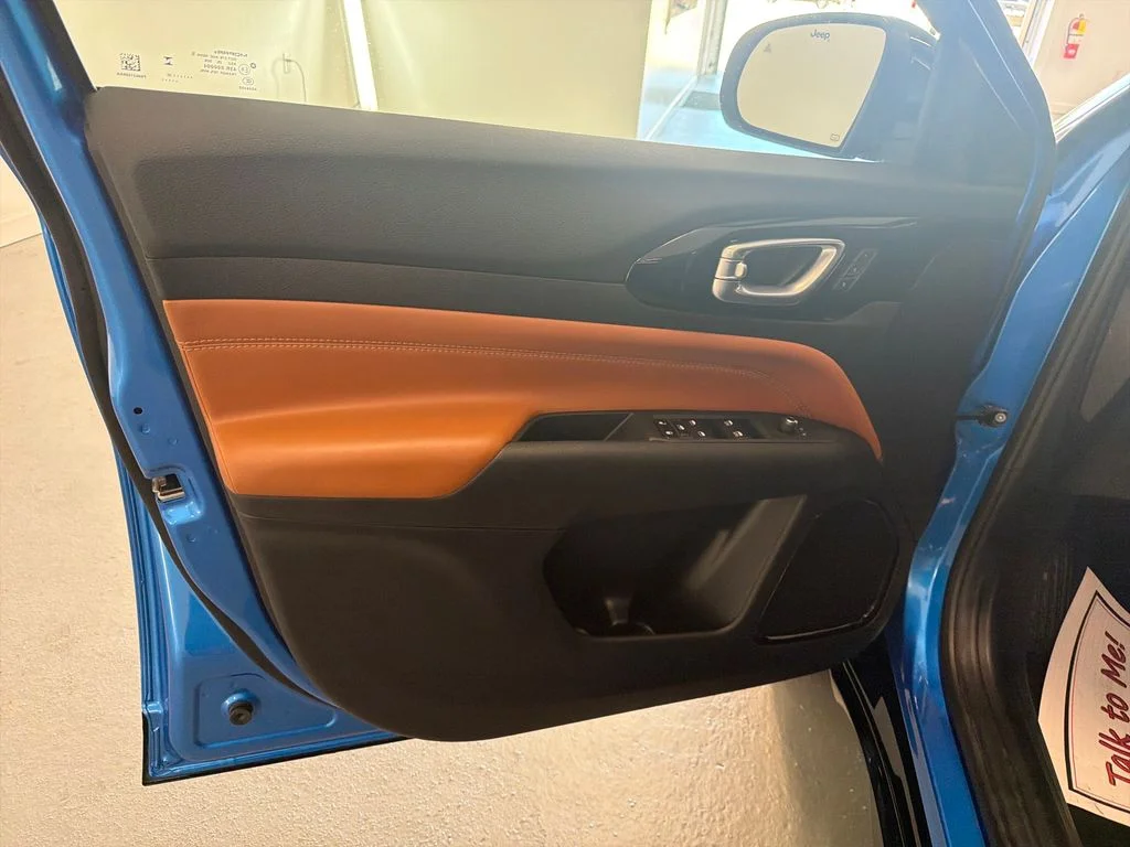 Used 2025 Blue Jeep Limited image 11