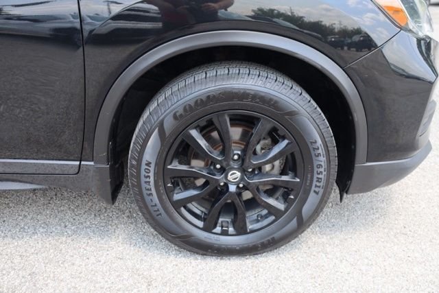 Used 2018 Magnetic Black Nissan SV image 14