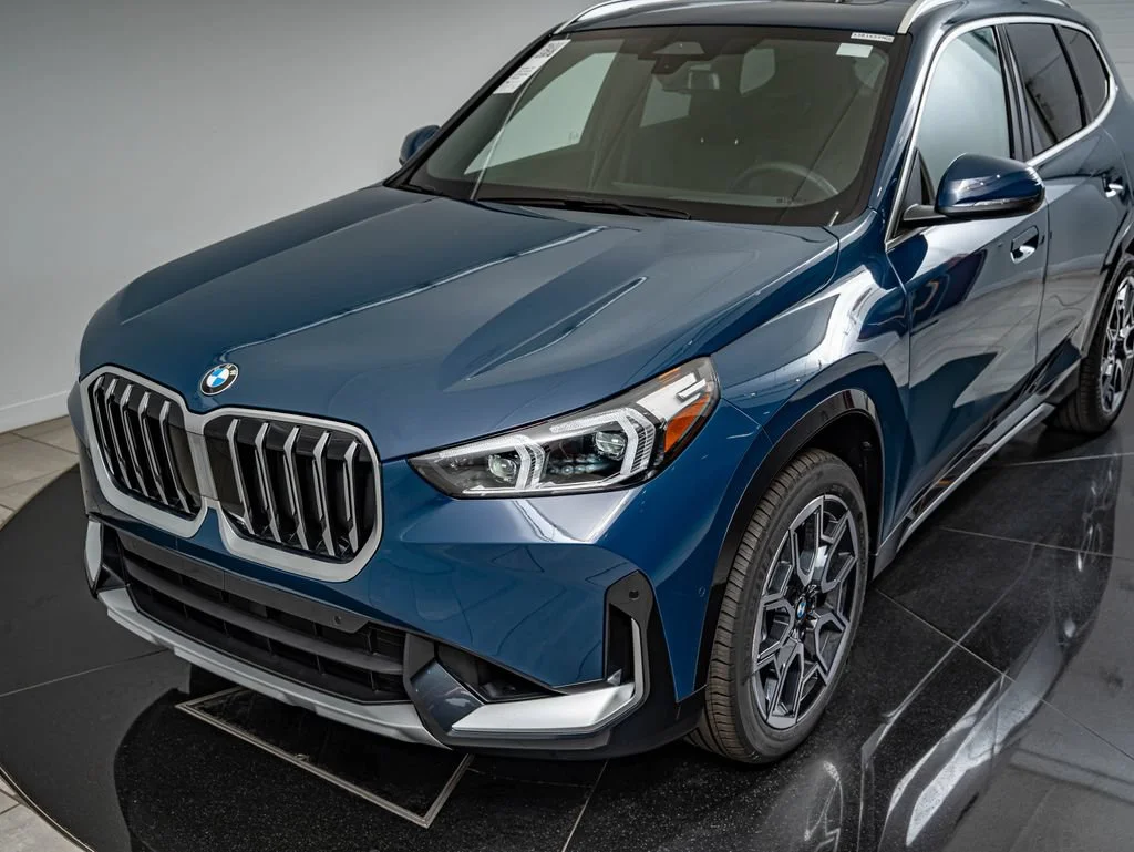 New 2026 Night Dusk Blue Metallic BMW xDrive28i image 14