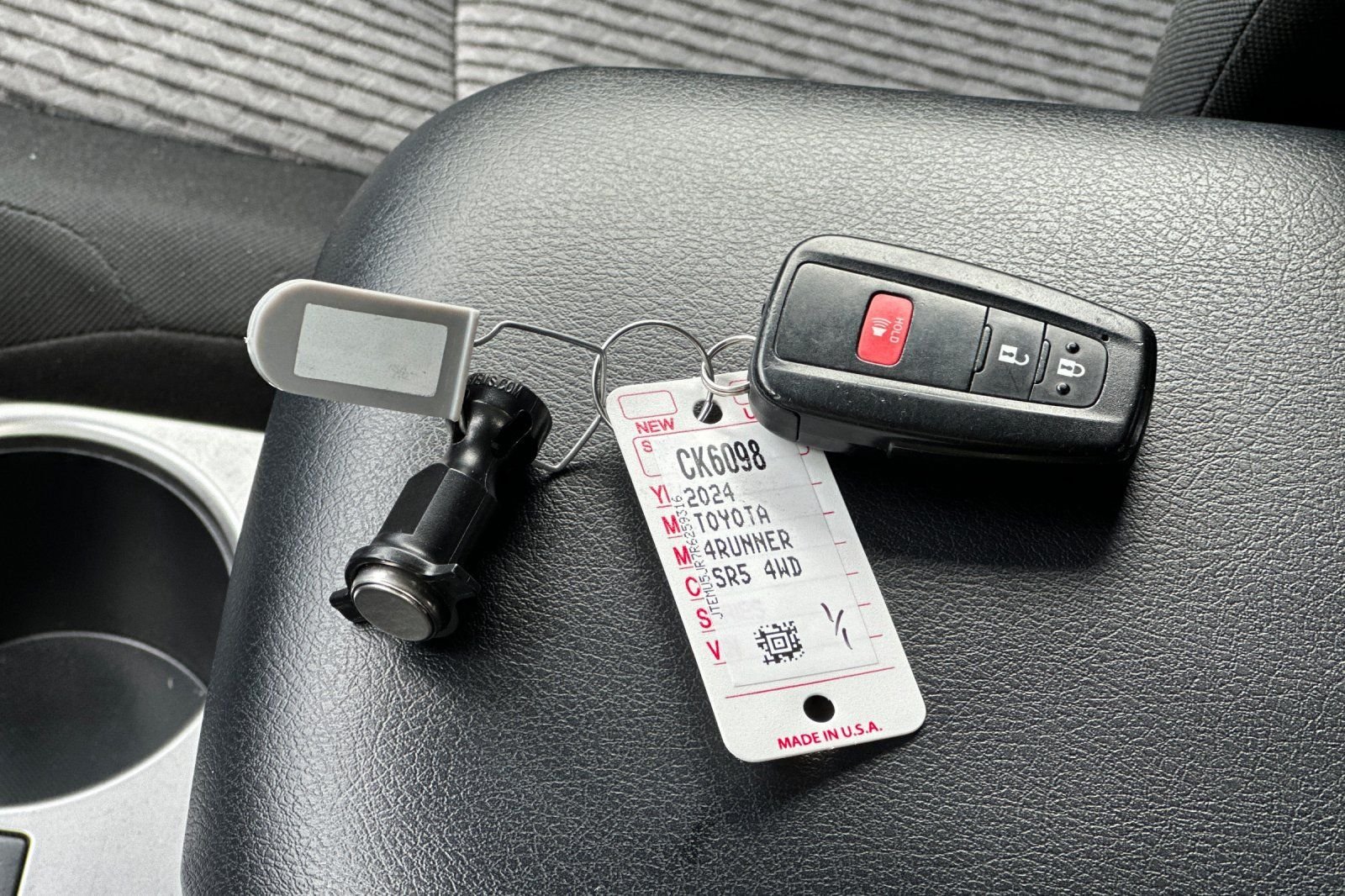 2024 Toyota 4Runner SR5 - Photo 32