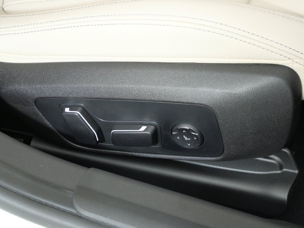 Used 2026 White BMW 330i xDrive image 23
