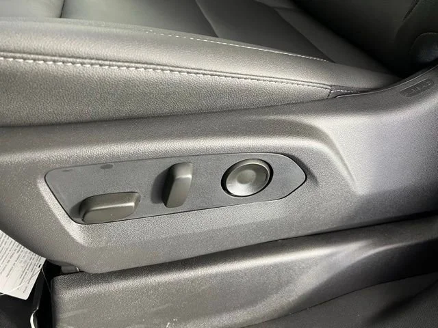 New 2026 Onyx Black GMC Elevation image 16