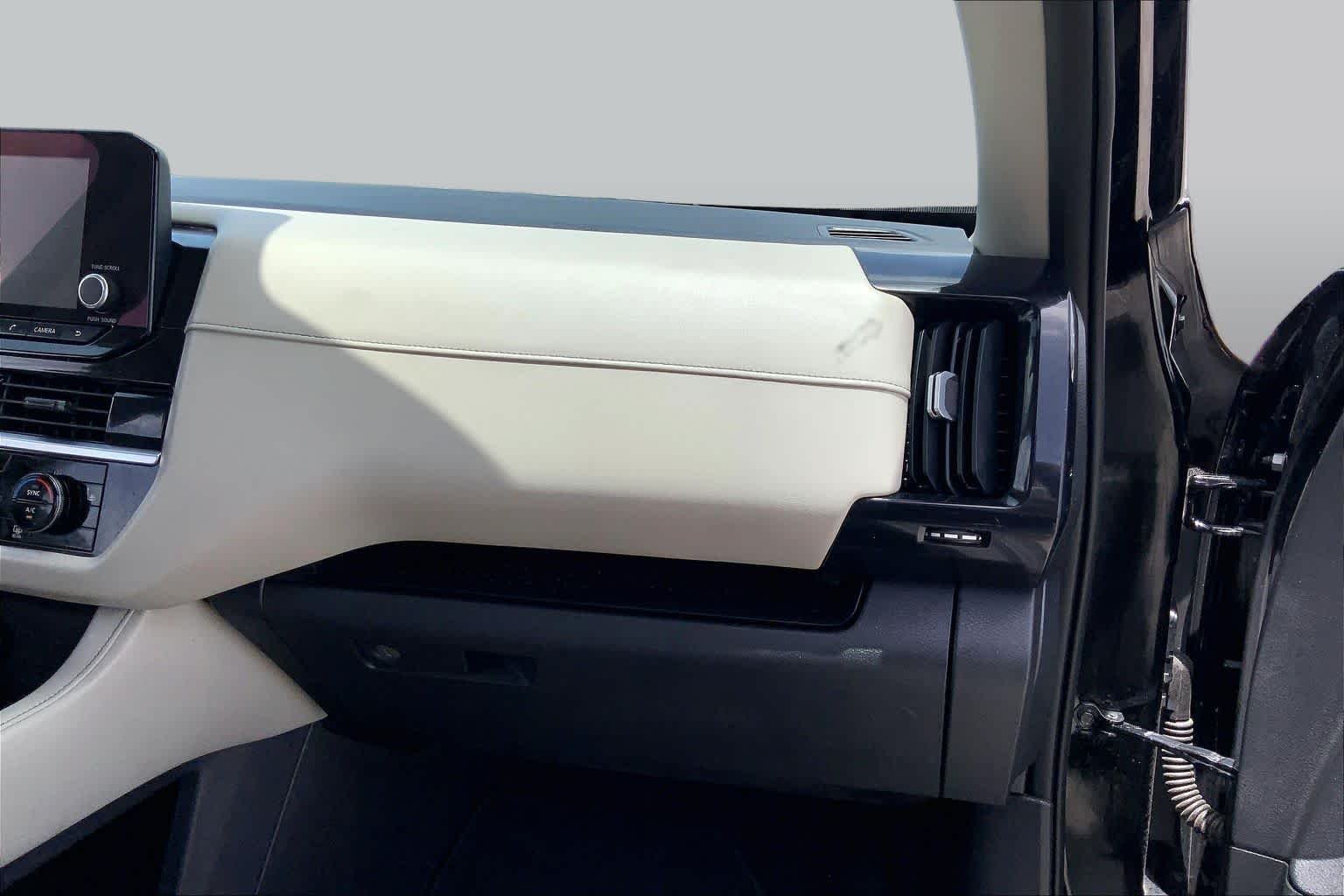Used 2023 Super Black Nissan SV image 18