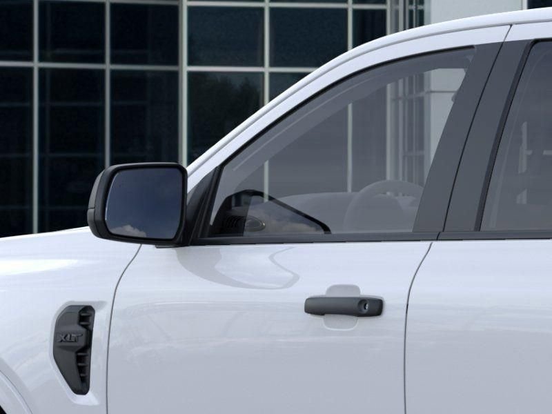 New 2025 Oxford White Ford XLT image 21