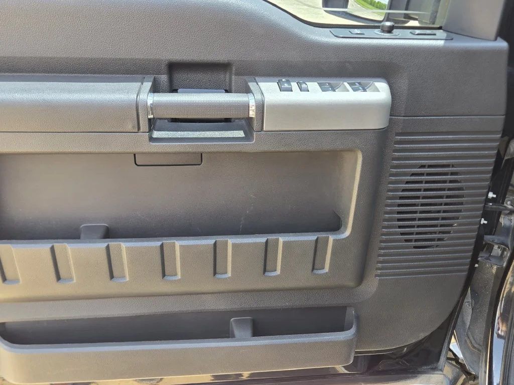 Used 2014 Black Ford Lariat image 19