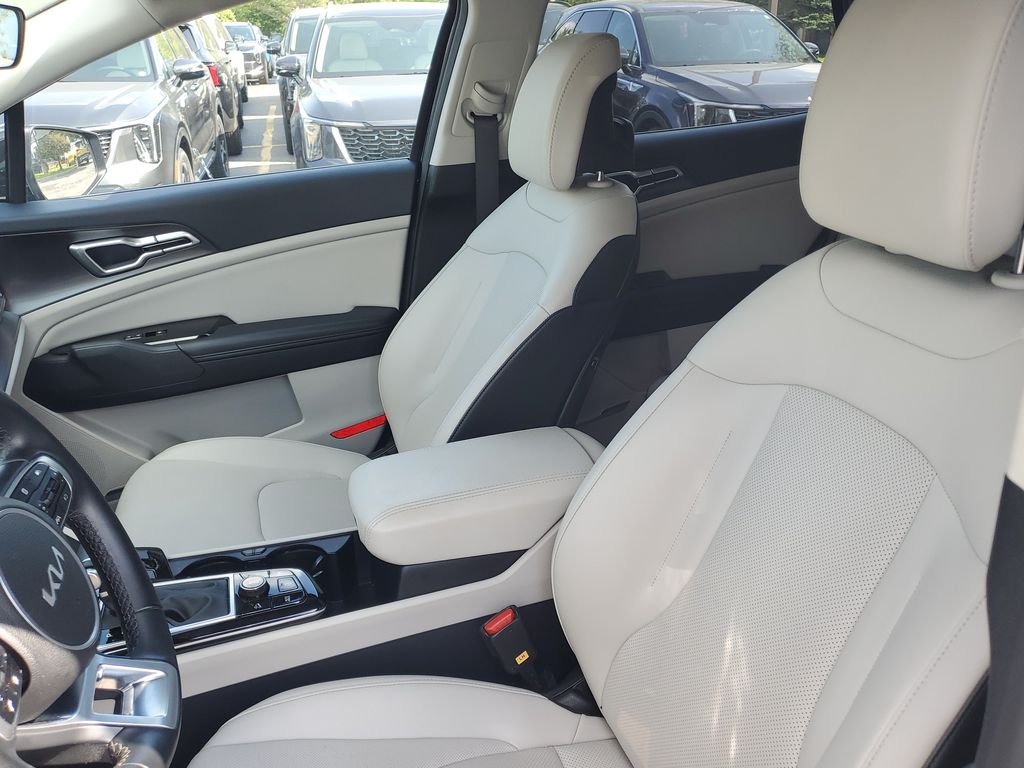 Certified Used 2024 Ebony Black Kia EX image 7