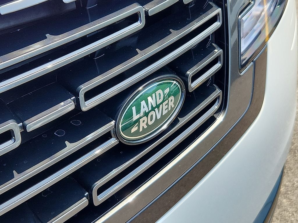 New 2026 Fuji White Land Rover SE image 11