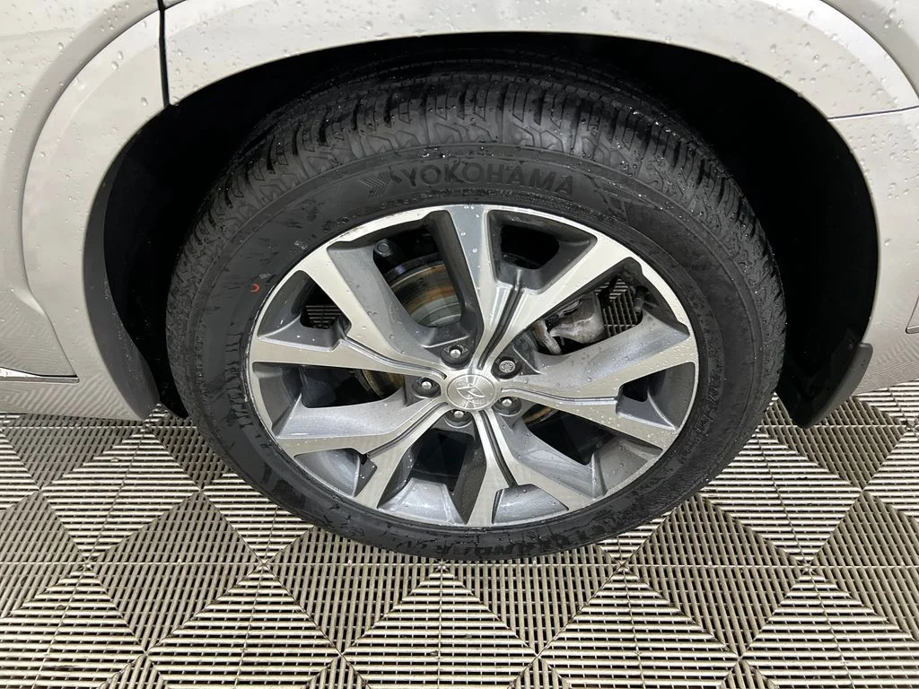 Used 2022 Silver Hyundai Limited image 10