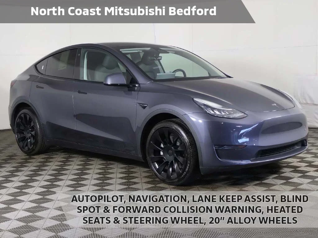 2023 Tesla Model Y Long Range Dual Motor All-Wheel Drive's photo