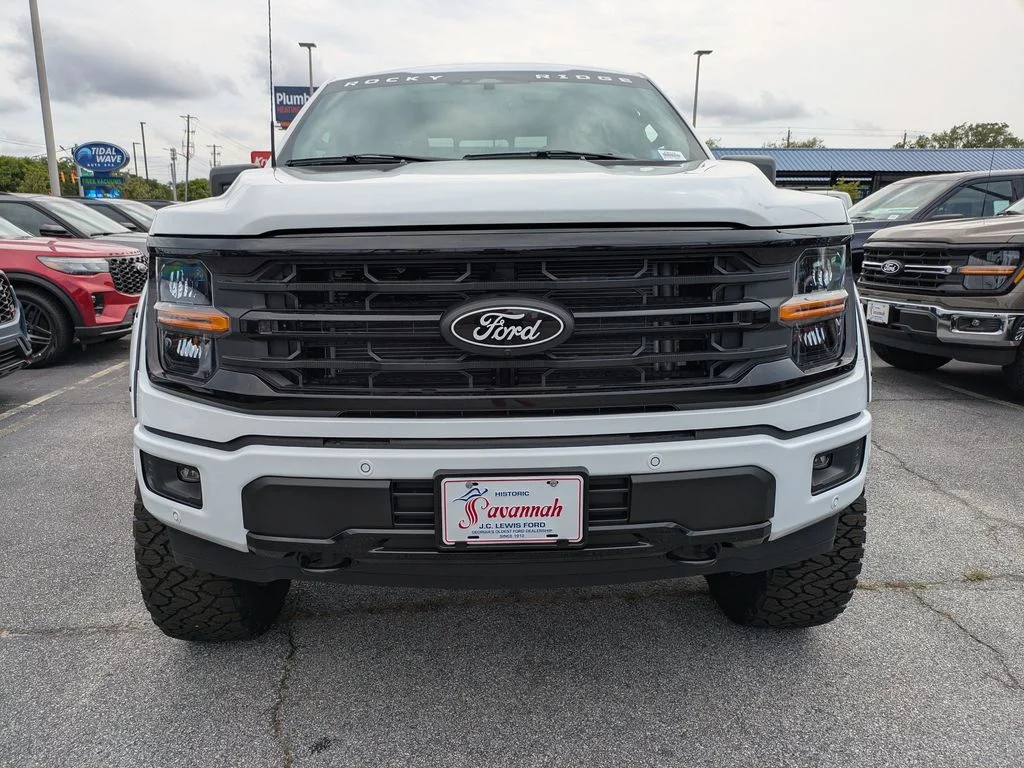 New 2026 Oxford White Ford XLT image 9