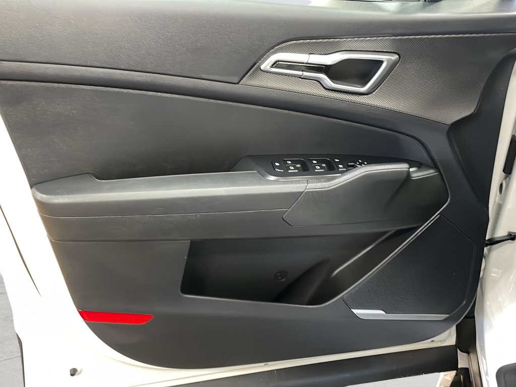 Used 2023 White Kia LX image 24
