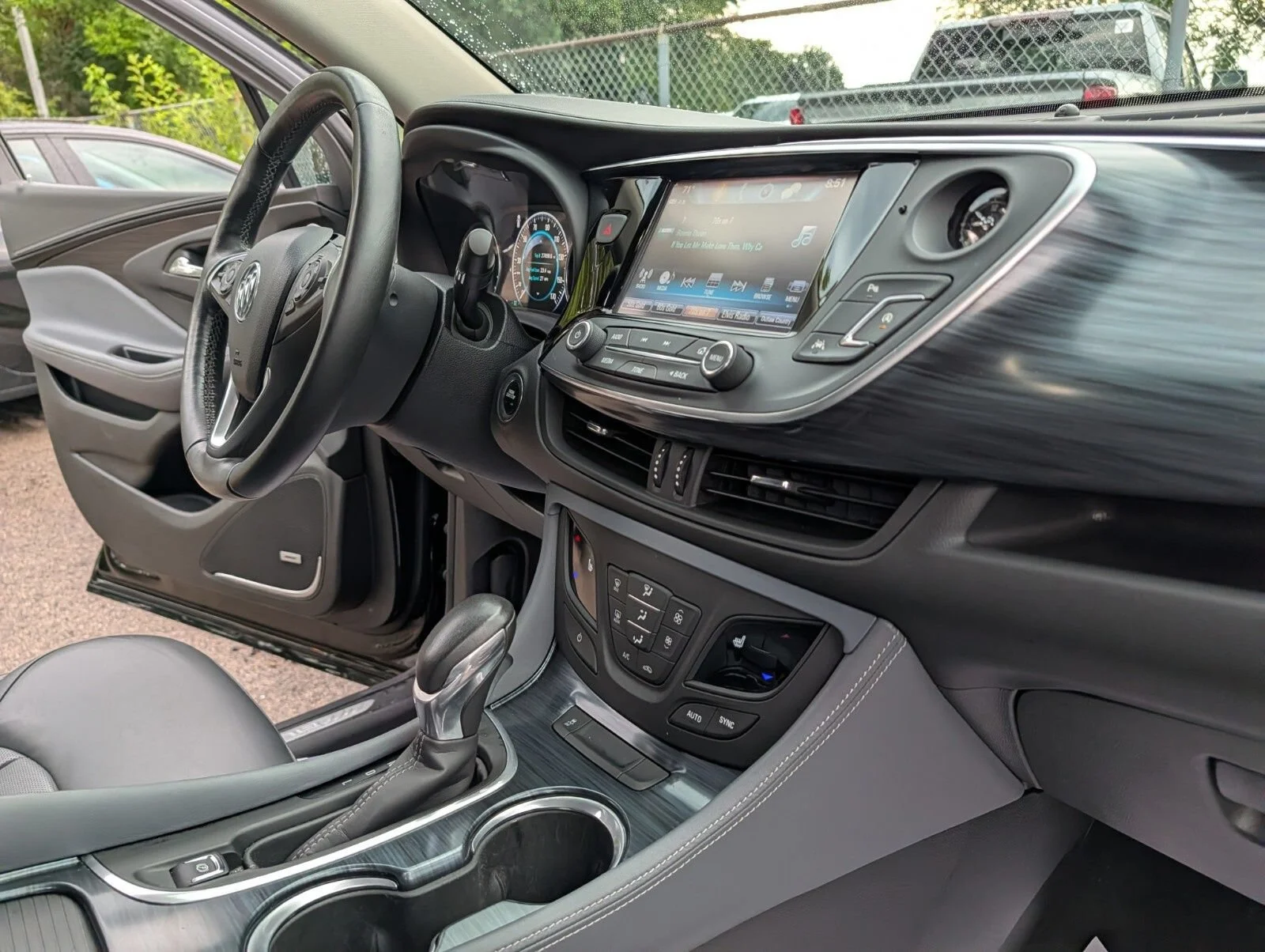 Used 2020 EBONY TWILIGHT METALLIC Buick Premium image 25