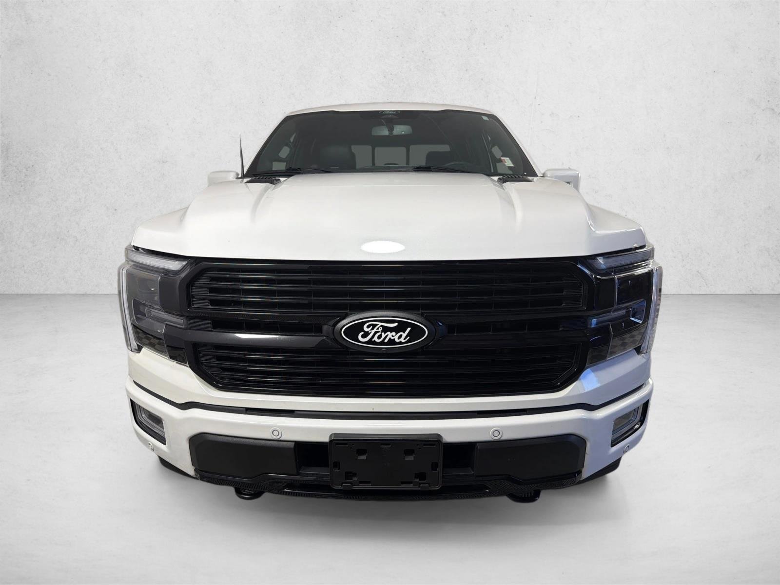 Used 2025 Star White Metallic Tri-Coat Ford Platinum image 9