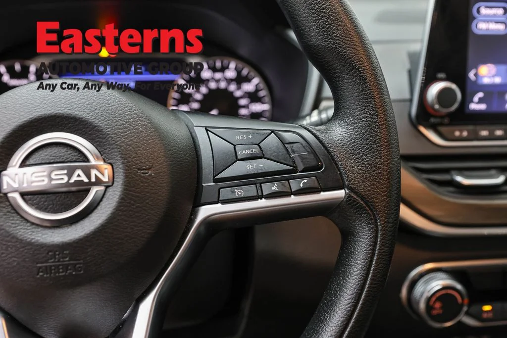 Used 2024 Black Nissan 2.5 SV image 16
