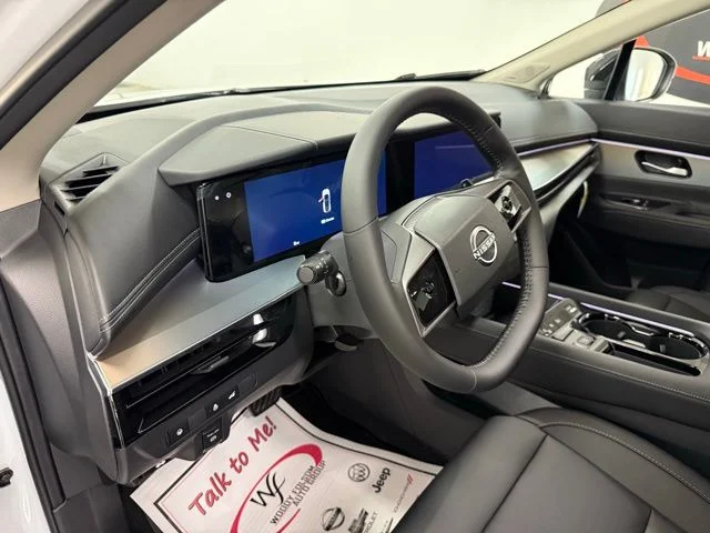 New 2025 White Nissan SL image 13
