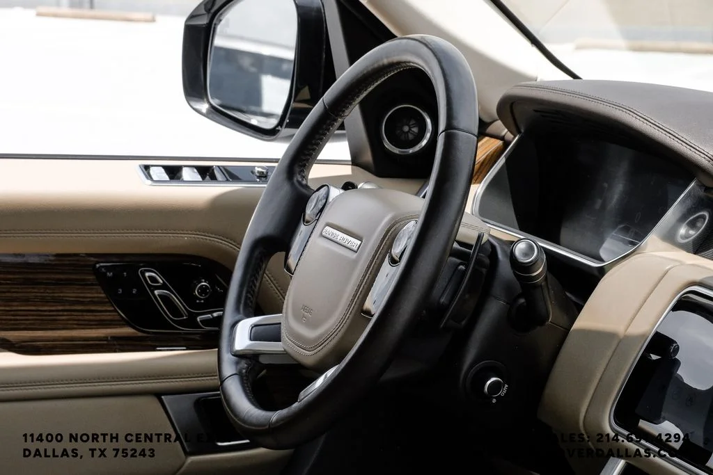 Used 2019 Fuji White Land Rover 5.0L V8 Supercharged image 18