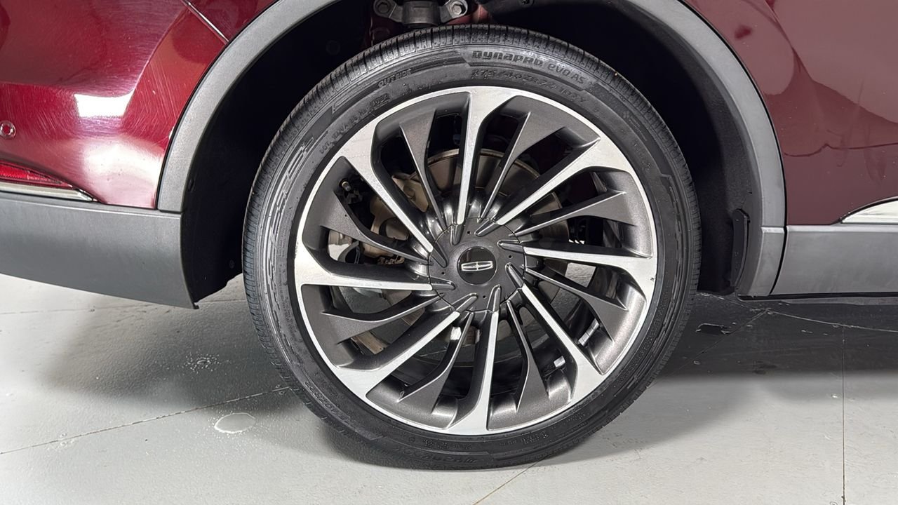 Used 2020 Red Lincoln Reserve image 23