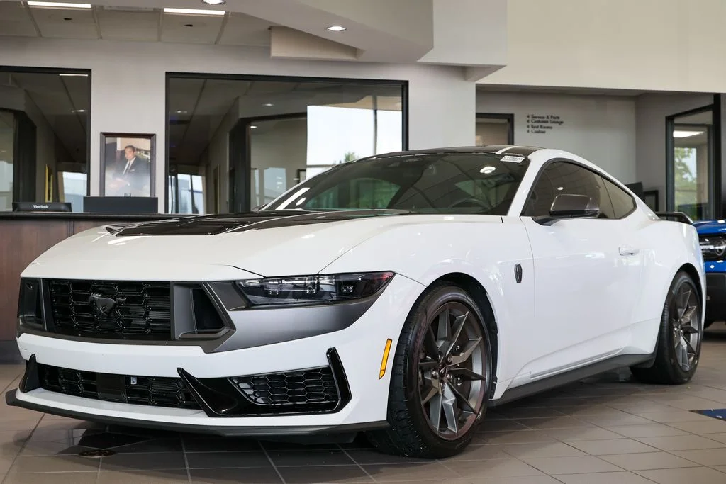 2025 Ford Mustang Dark Horse