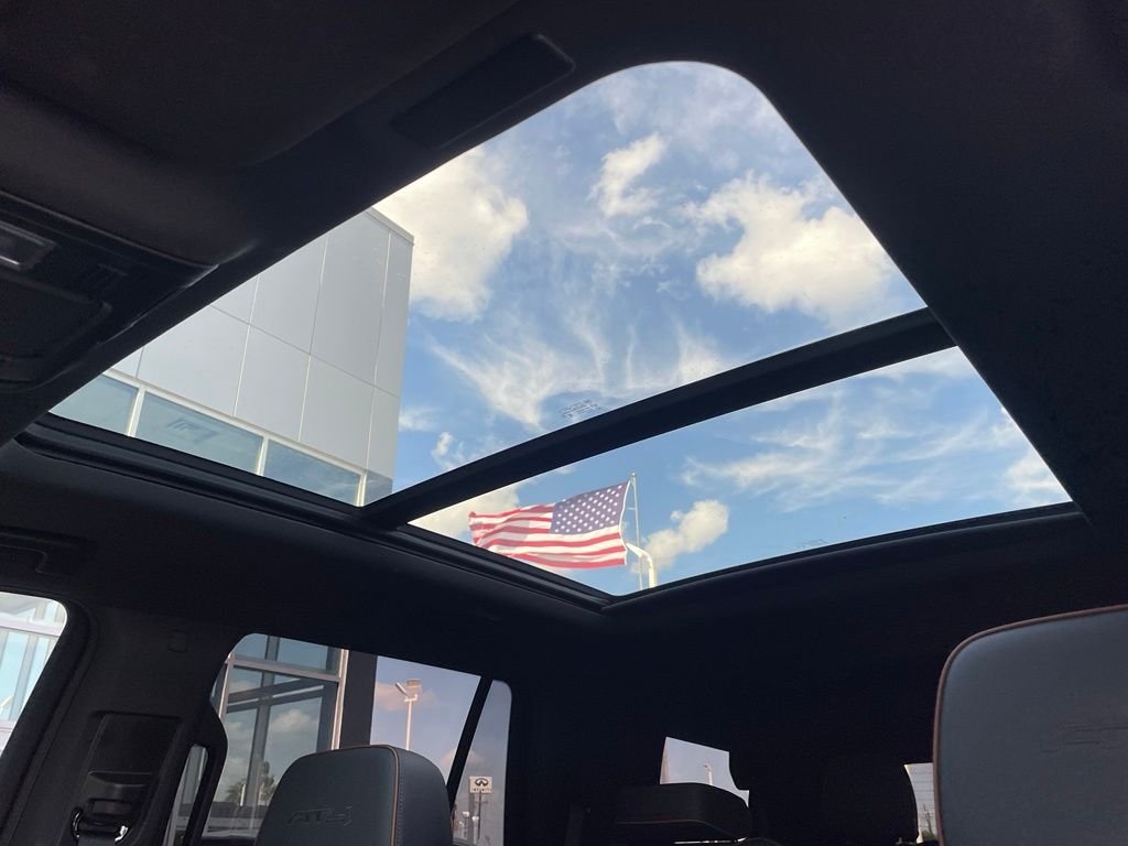 Used 2025 Red GMC AT4 image 12