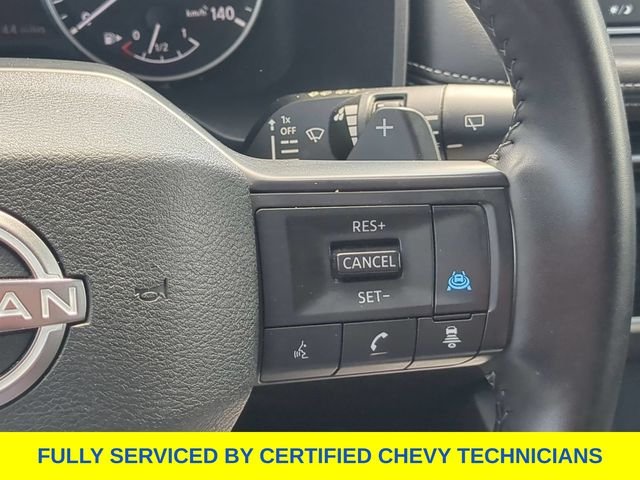 Used 2025 Beige/tan Nissan SV image 28