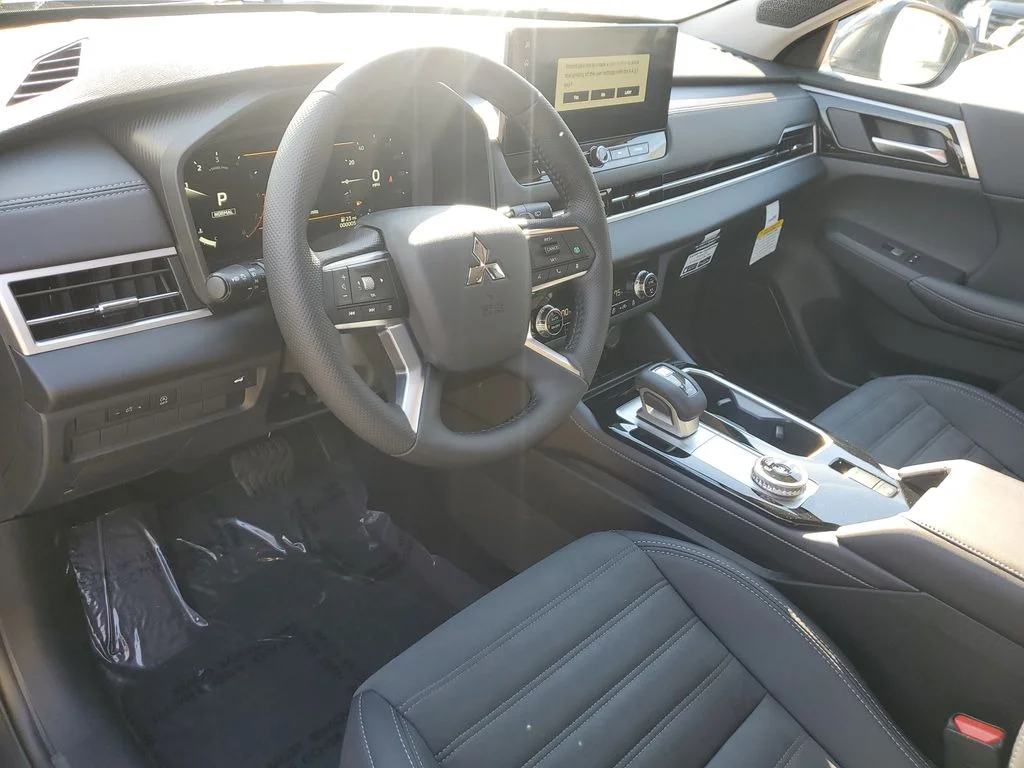 2026 Mitsubishi Outlander SE - Photo 19