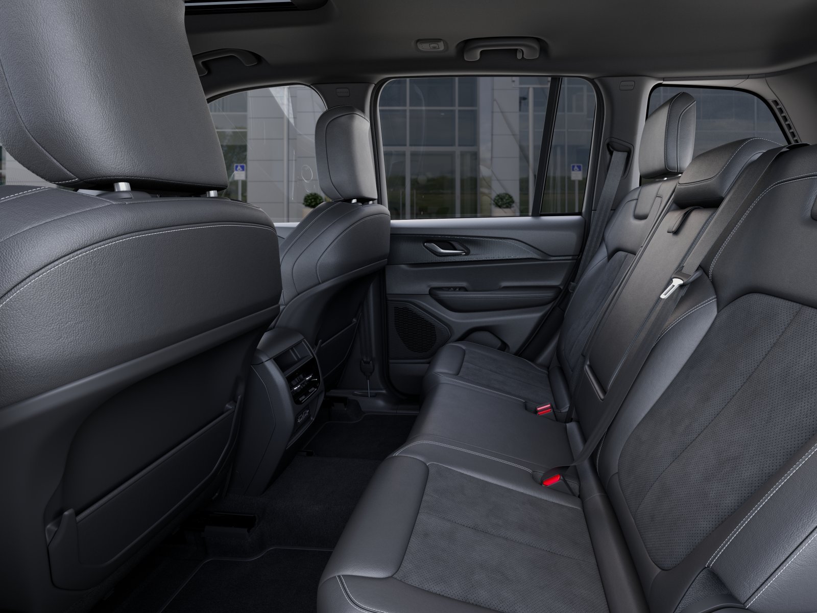 New 2025 Diamond Black Crystal Pearl-Coat Exterior Paint Jeep Altitude X image 45