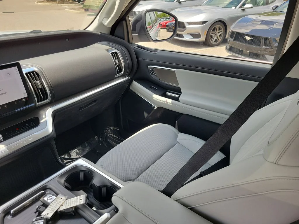 New 2026 Space Silver Metallic Ford Platinum® image 14