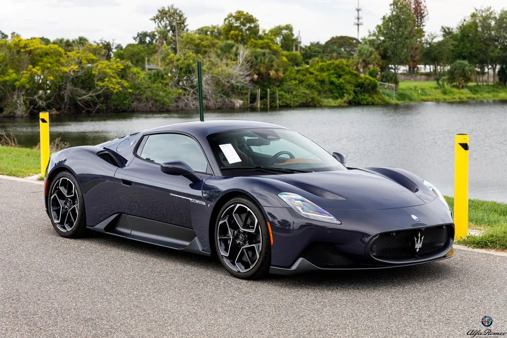 2023 Maserati MC20 -'s photo