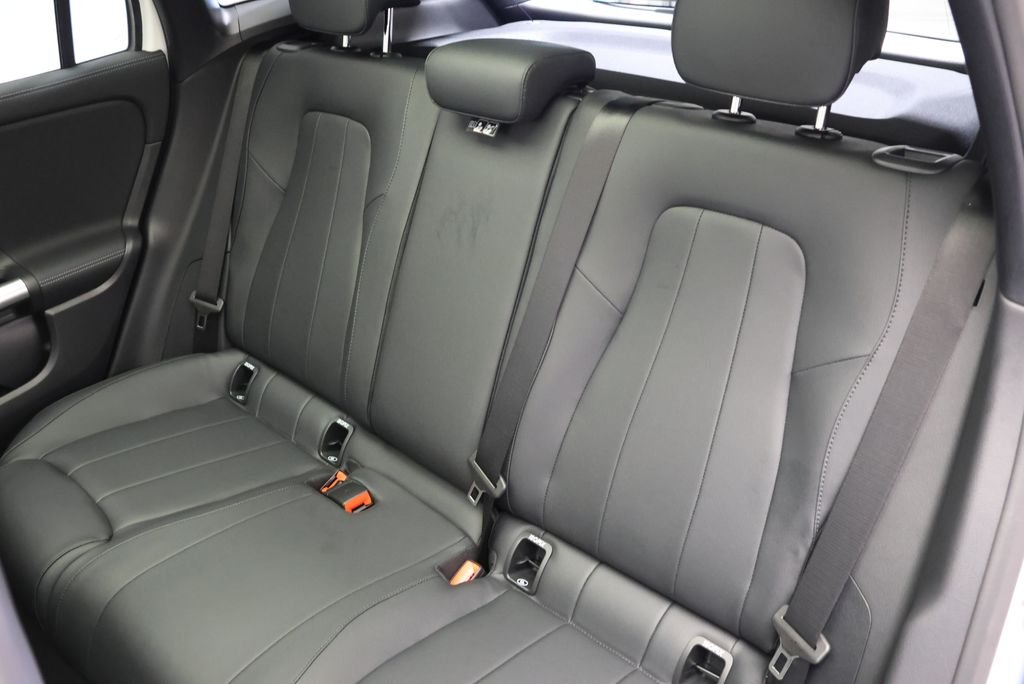 New 2026 Polar White Mercedes-Benz GLA 250 image 44