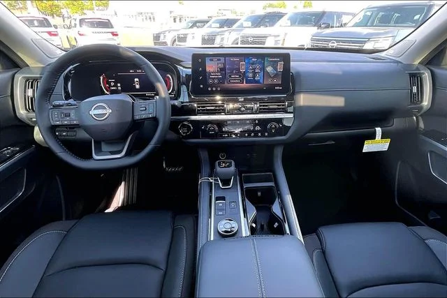 New 2026 Nissan Pathfinder SL 4D Sport Utility