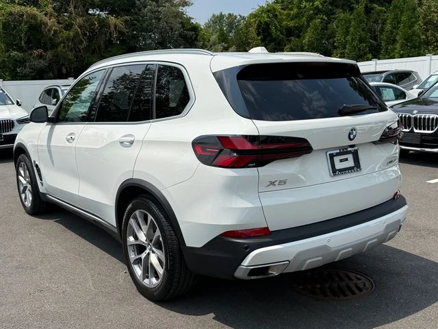 Used 2026 Alpine White BMW xDrive40i image 7