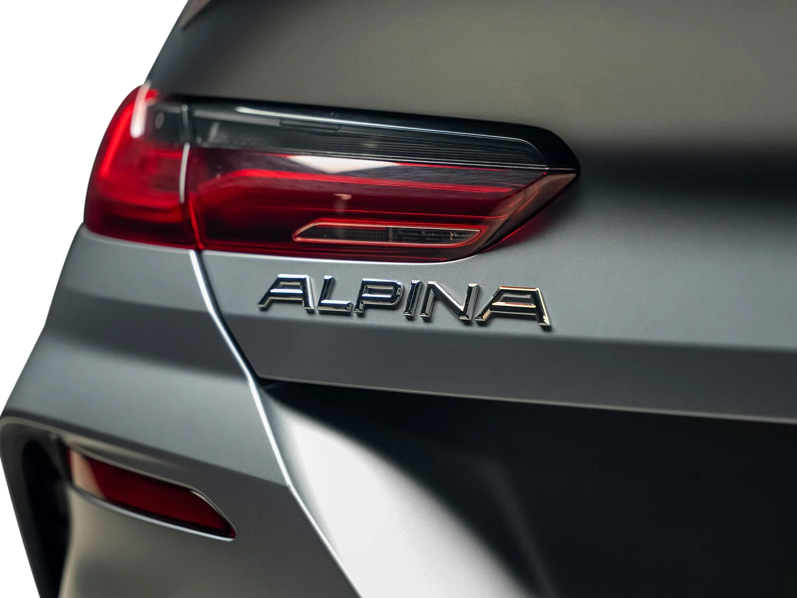 Used 2022 Blue BMW ALPINA B8 xDrive image 21