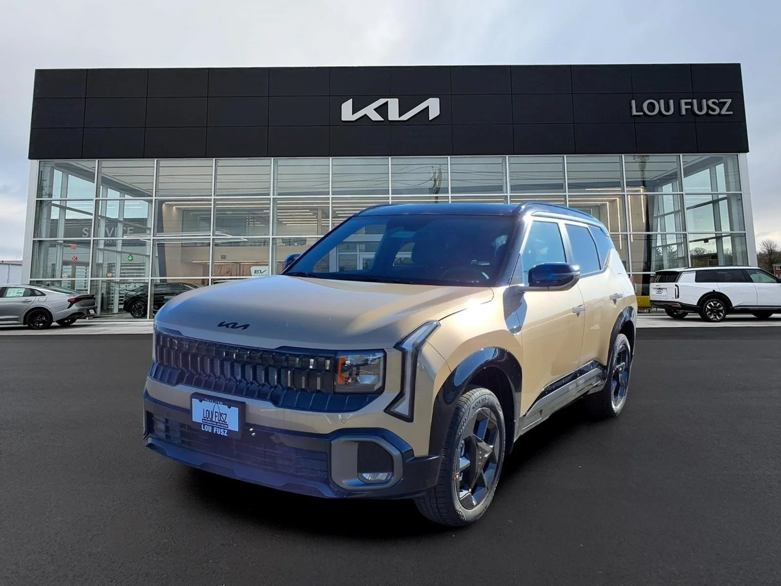New 2027 Terrain Brown / Black Roof Kia X-Line S image 1