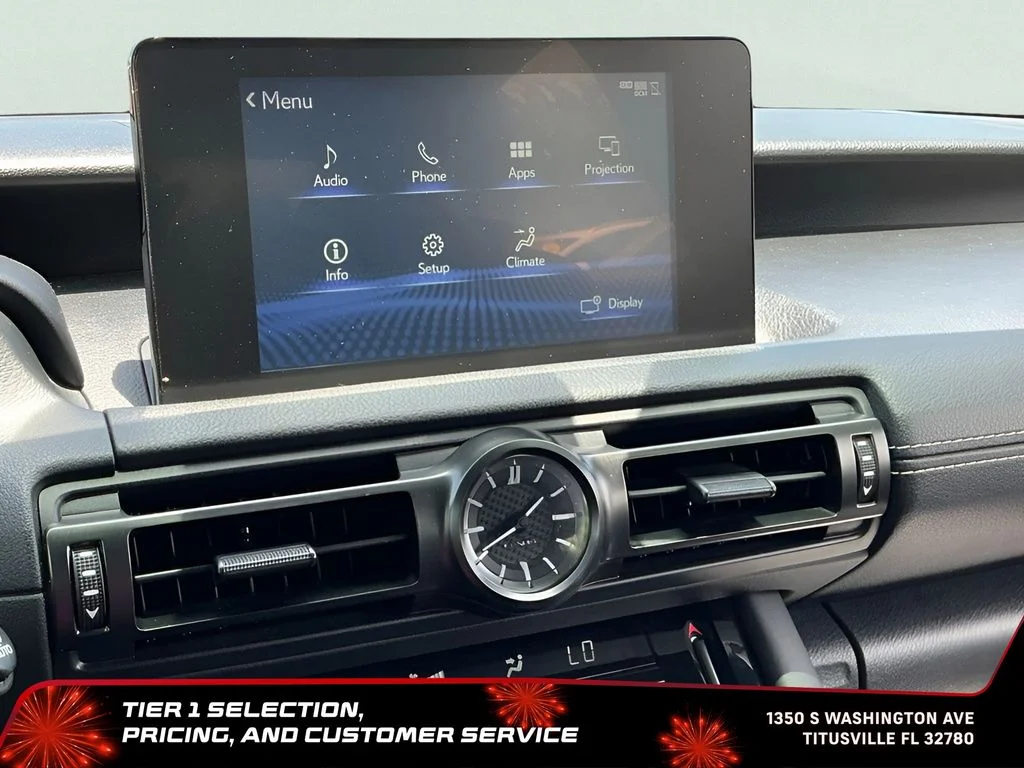 Used 2023 White Lexus 300 image 23