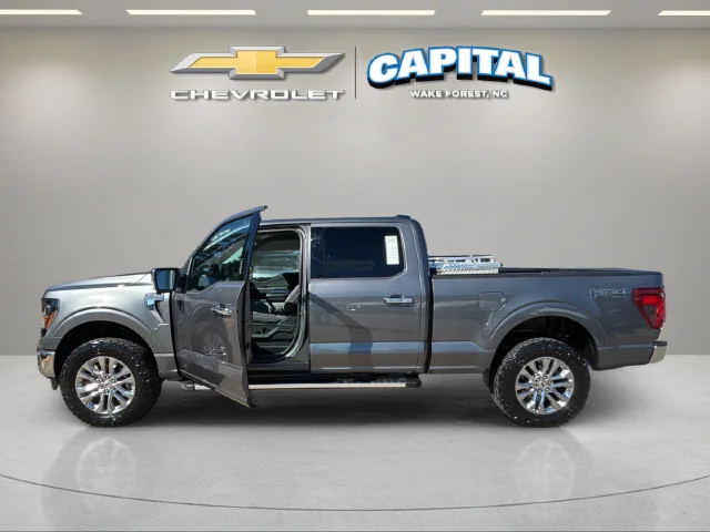 Used 2024 Gray Ford XLT image 9