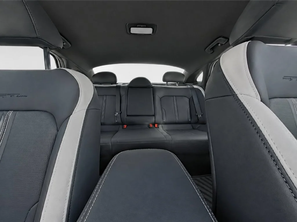 Used 2025 White Kia GT-Line image 18
