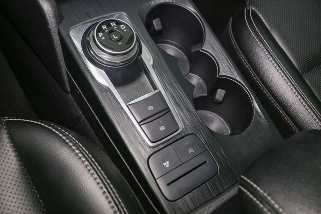 Used 2022 Blue Ford SEL image 28