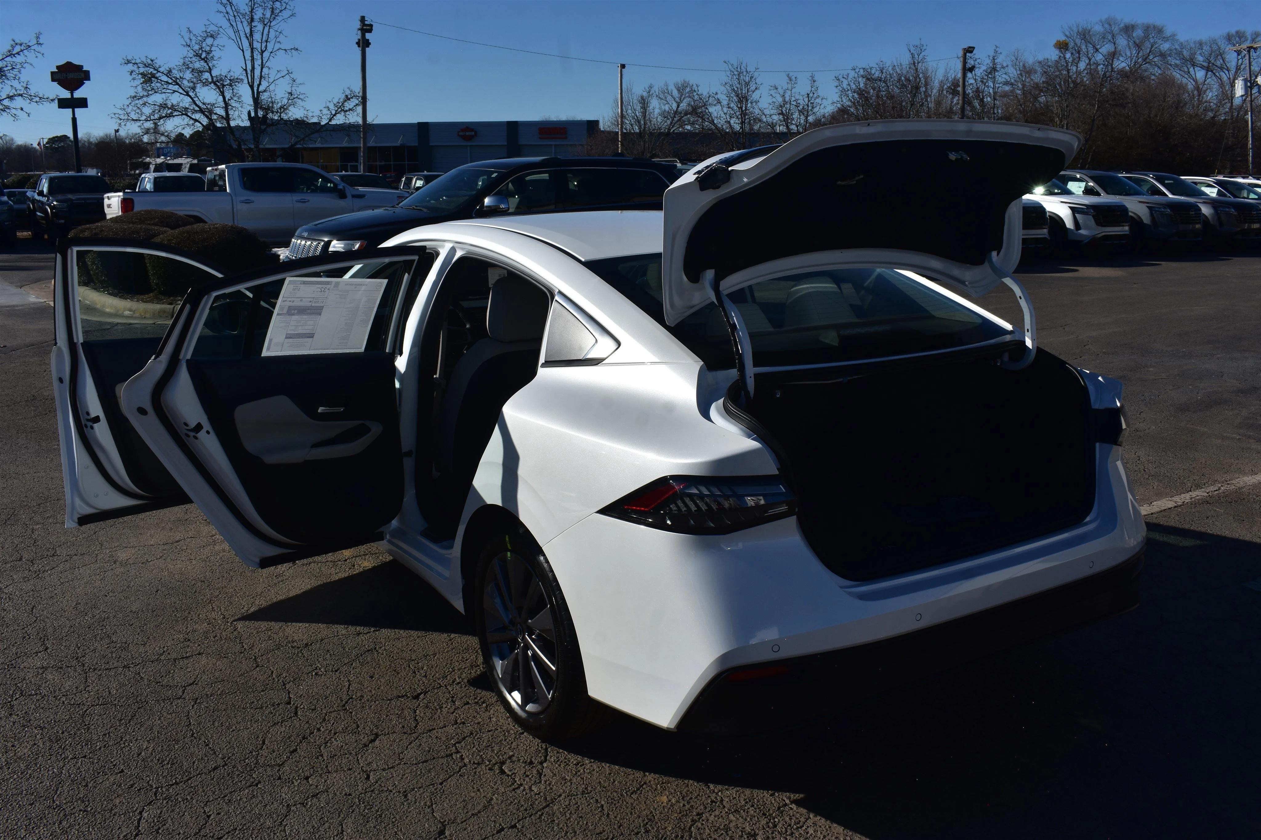 New 2026 Aspen White Tricoat Nissan SL image 17