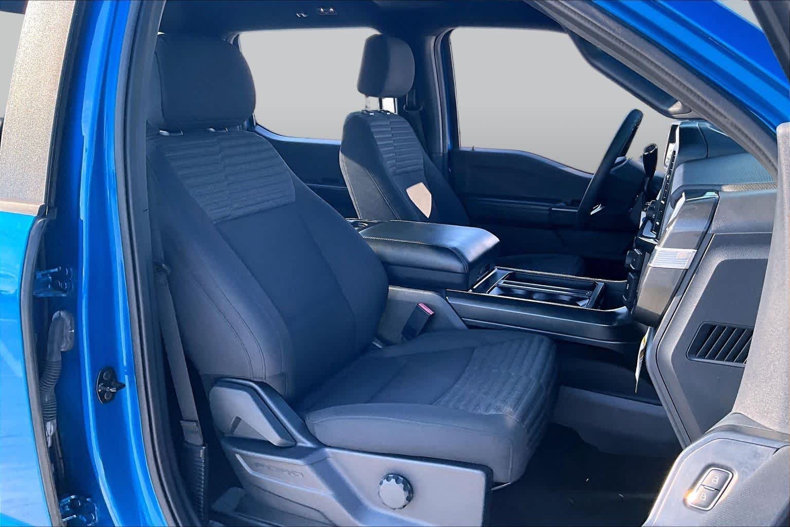 Used 2021 Velocity Blue Metallic Ford XL image 8