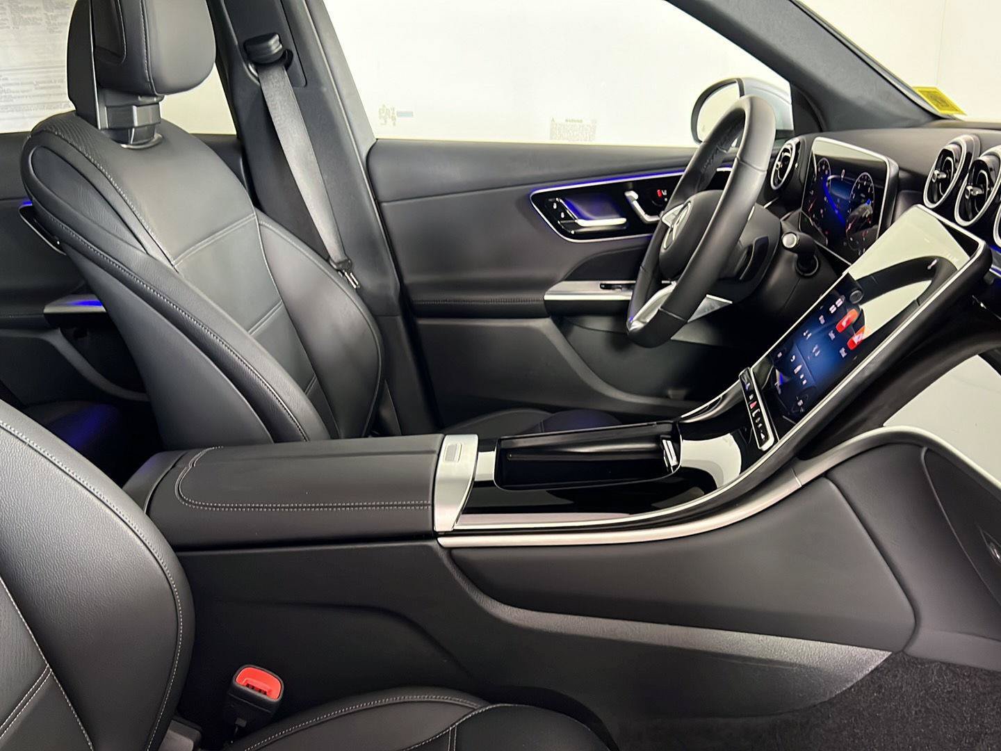 New 2026 Cirrus Silver Metallic Mercedes-Benz GLC 300 image 110