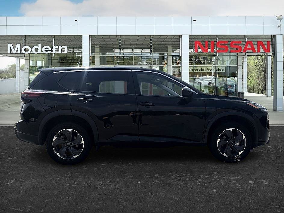 Used 2025 Super Black Nissan SV image 6
