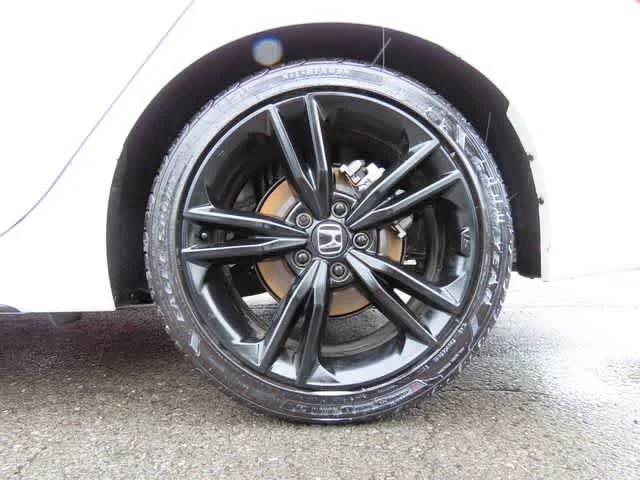 Certified Used 2026 Platinum White Pearl Honda  image 9