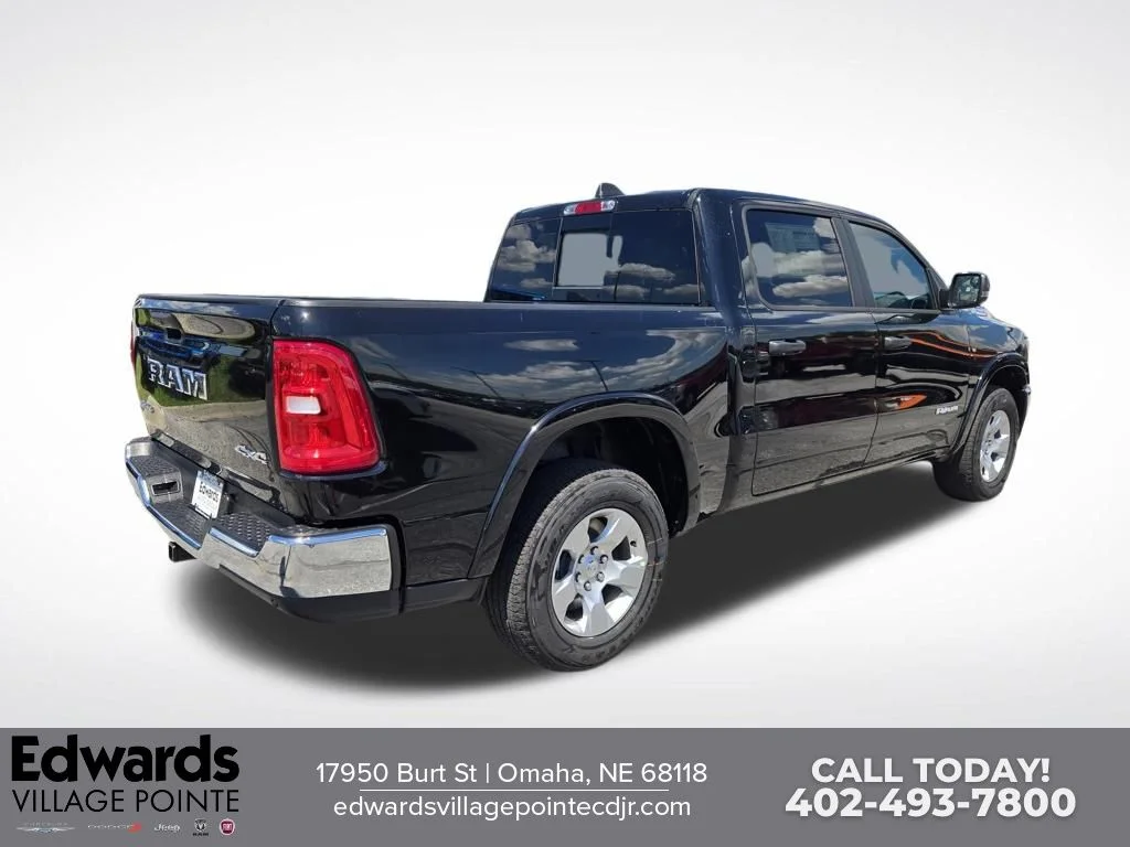 New 2026 Diamond Black Crystal Pearl-Coat Exterior Paint RAM Big Horn image 3
