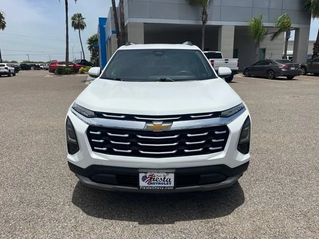 Used 2025 Summit White Chevrolet LT image 2