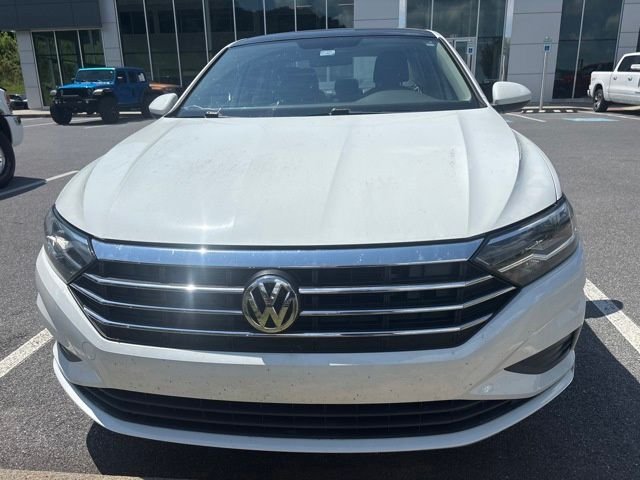 Used 2020 White Volkswagen 1.4T SE image 1