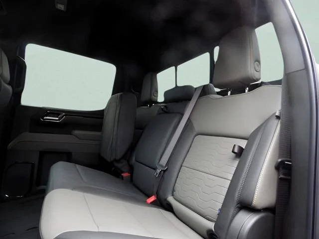 2026 Chevrolet Silverado 1500 ZR2 - Photo 17