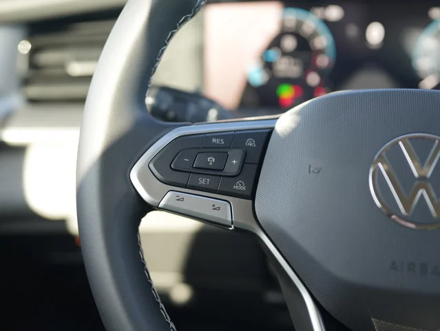 New 2026 Pure White Volkswagen 2.0T S image 18