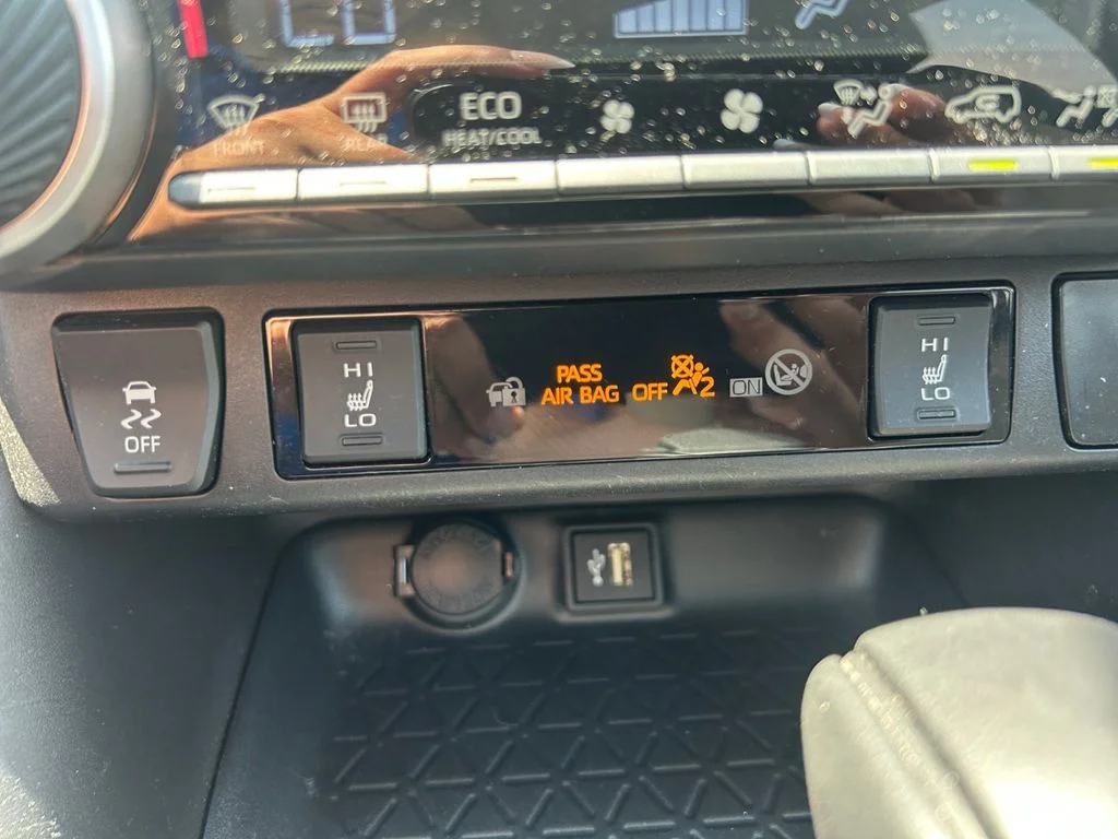 Used 2025 Silver Toyota XLE image 24